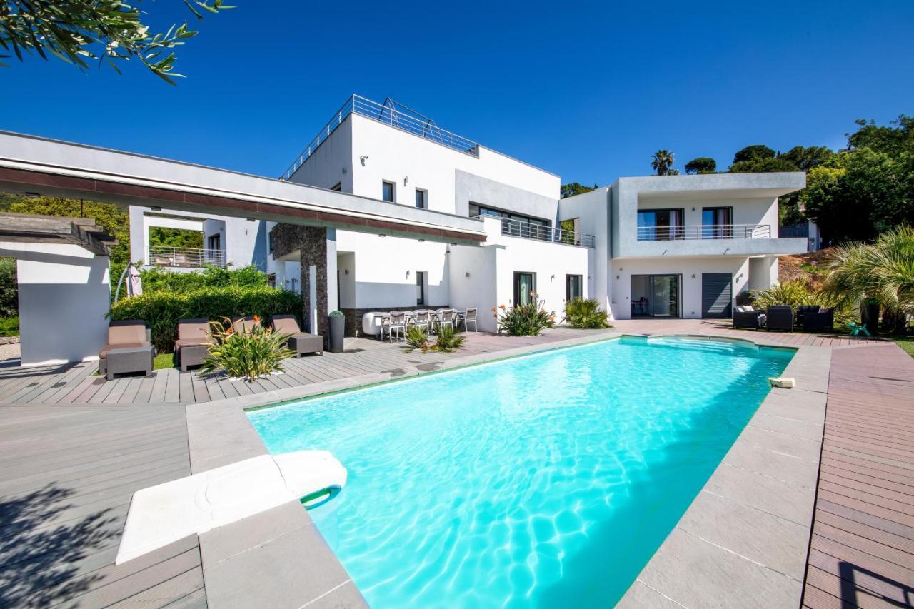 Villa Louancelie B&B Cavalaire-sur-Mer Exterior photo