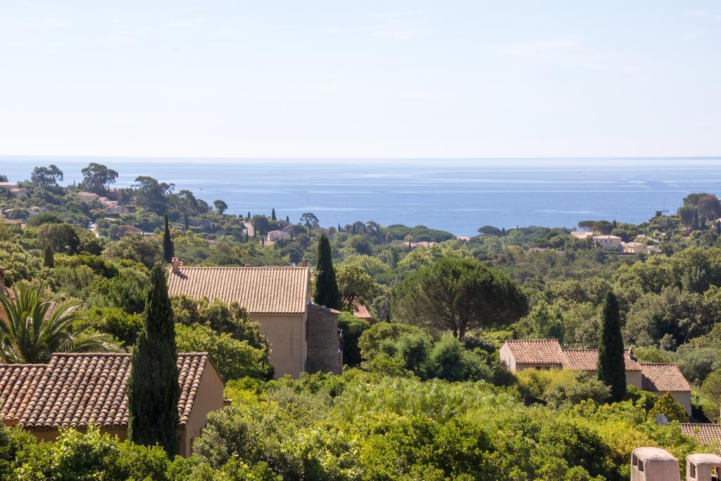 Villa Louancelie B&B Cavalaire-sur-Mer Exterior photo