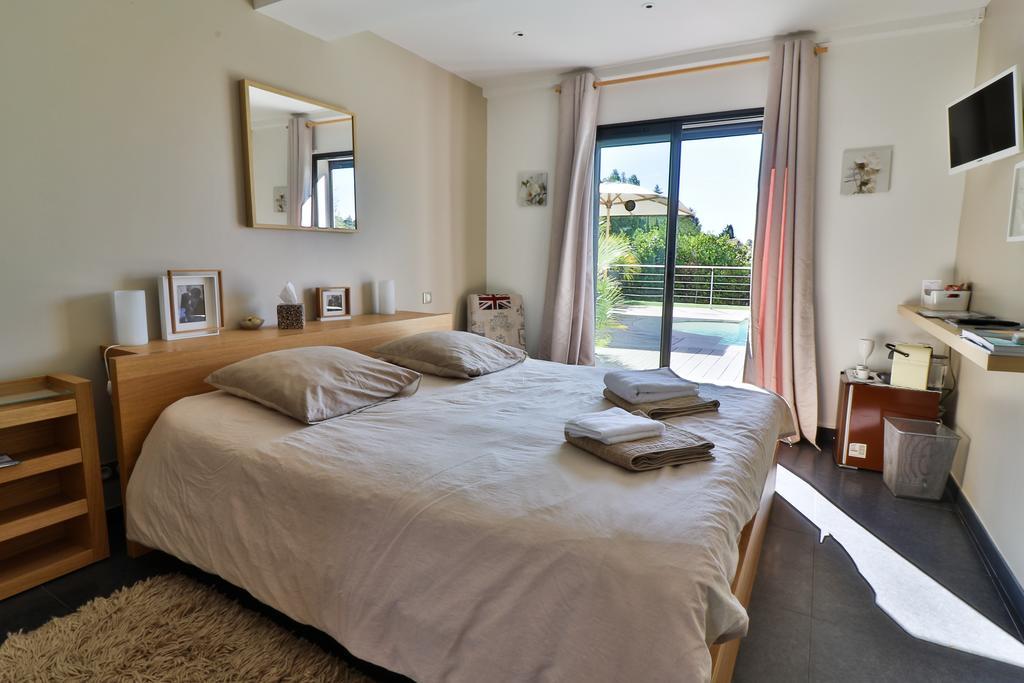 Villa Louancelie B&B Cavalaire-sur-Mer Exterior photo