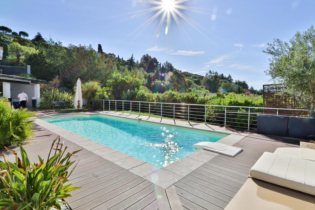 Villa Louancelie B&B Cavalaire-sur-Mer Exterior photo